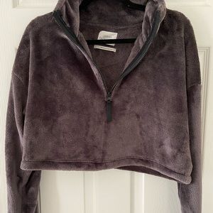 Urban outfitters cropped fuzzy quarter zip jacket- size small